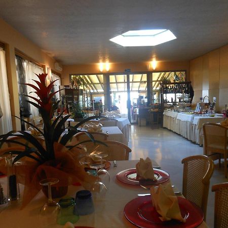 Hotel Ristorante Miralago Garda  Luaran gambar
