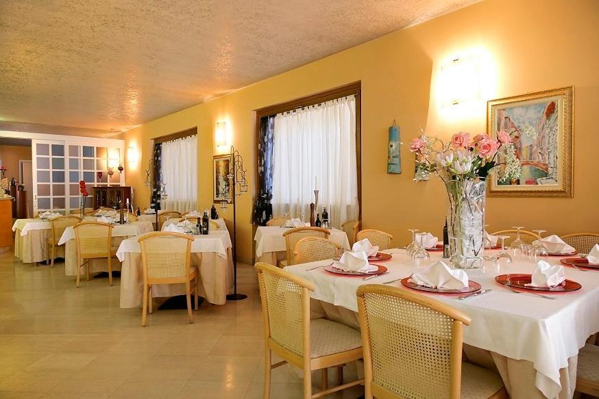 Hotel Ristorante Miralago Garda  Luaran gambar