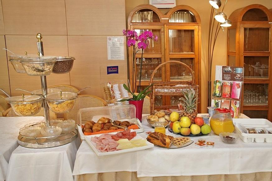 Hotel Ristorante Miralago Garda  Luaran gambar