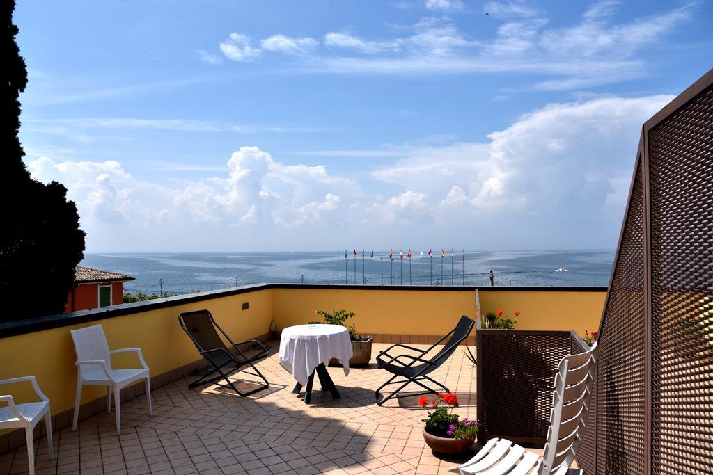 Hotel Ristorante Miralago Garda  Luaran gambar